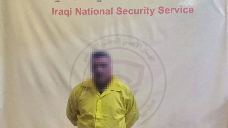 بعد مساومته أحد المواطنين بمبلغ (١٨) مليون دينار، إلقاء القبض على موظفٍ مرتشٍ في دائرة البلدية