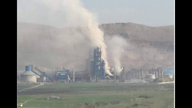 ملوثات المصانع تغتال جمال طبيعة “بازيان”