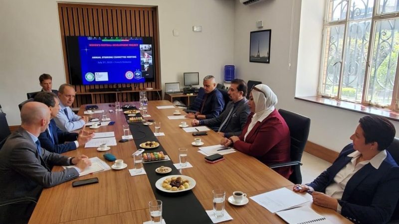 وزارة الشباب والرياضة تناقش مع الجانب الفرنسي تطوير كرة القدم للسيدات في العراق