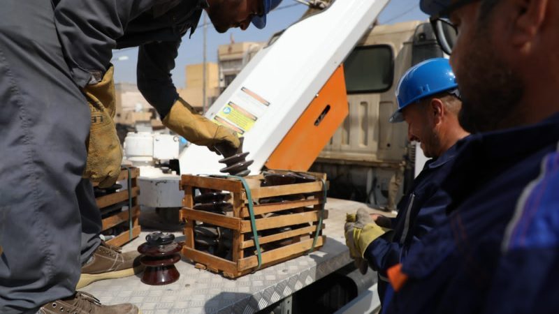 محافظـة البصـرة الإثنين 2030/10/30  فرع توزيع كهرباء البصرة يقوم بالصيانة الشتوية الوقائية في منطقة حي الأصدقاء