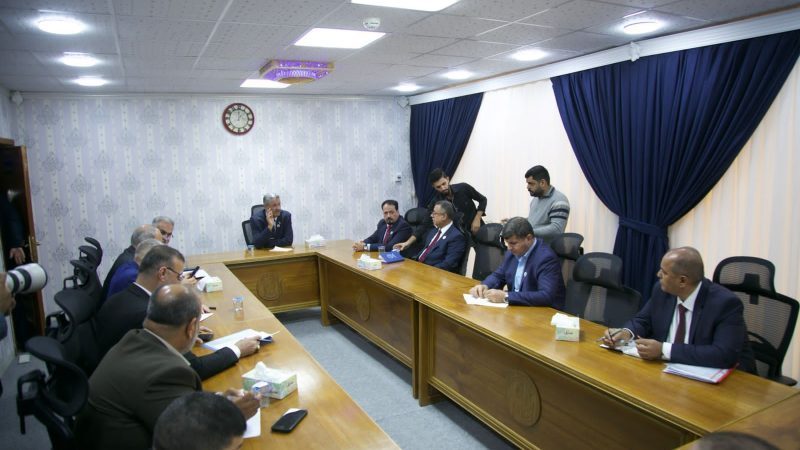 وزير النفط يجتمع بمدراء الشركات النفطية ويوجه بحسم ملف الاراضي لغرض استلام كل الموظفين لاستحقاقهم من السكن