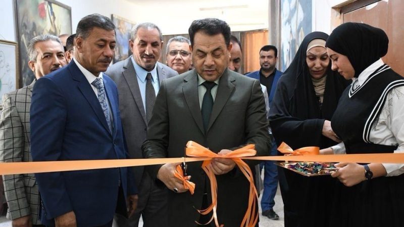 معهد الفنون الجميلة للبنات في محافظة النجف الاشرف يقيم معرضه التشكيلي الخامس