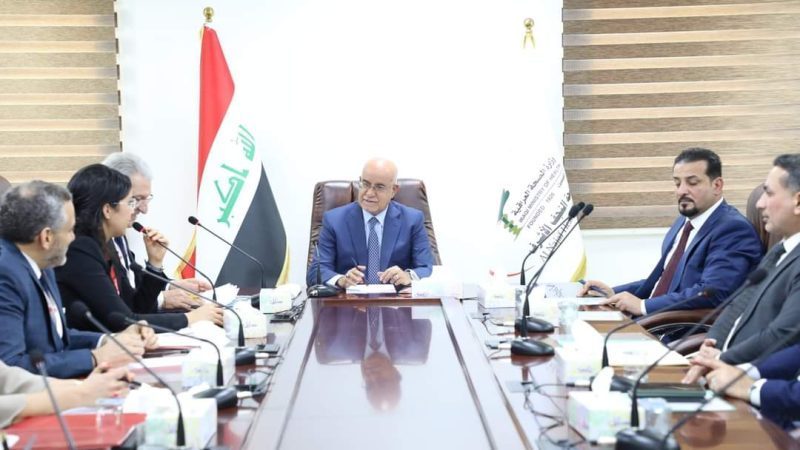 وزير الصحة يترأس الإجتماع الأول لمجلس ادارة وتشغيل مستشفى النجف التعليمي لمناقشة خطة عملها