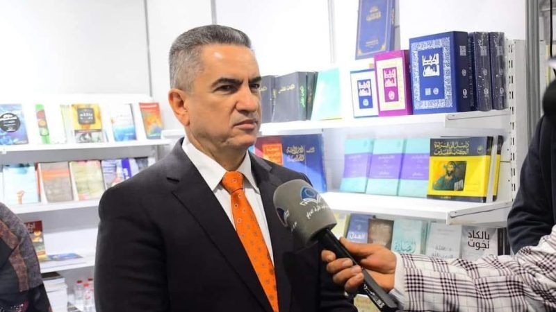 زيارة الامين العام لحركة الوفاء العراقية د. عدنان الزرفي لمعرض الكتاب المقام في محافظة النجف الاشرف