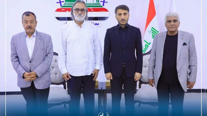 المحافظ يستقبل النحات محمد حسن النقاش لمراجعة اللمسات الأخيرة لنصب التذكاري لفتوى الجهاد الكفائي