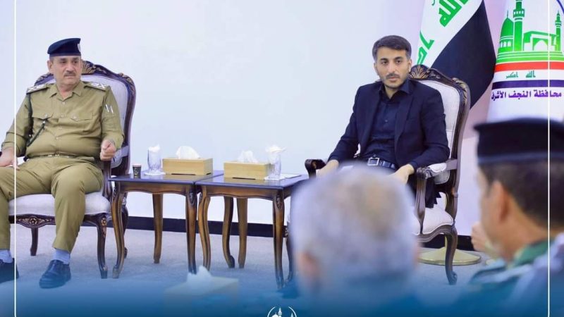 المحافظ يلتقي ضباط الشرطة المتقاعدين ويُشيد بإسهاماتهم في ترسيخ الأمن