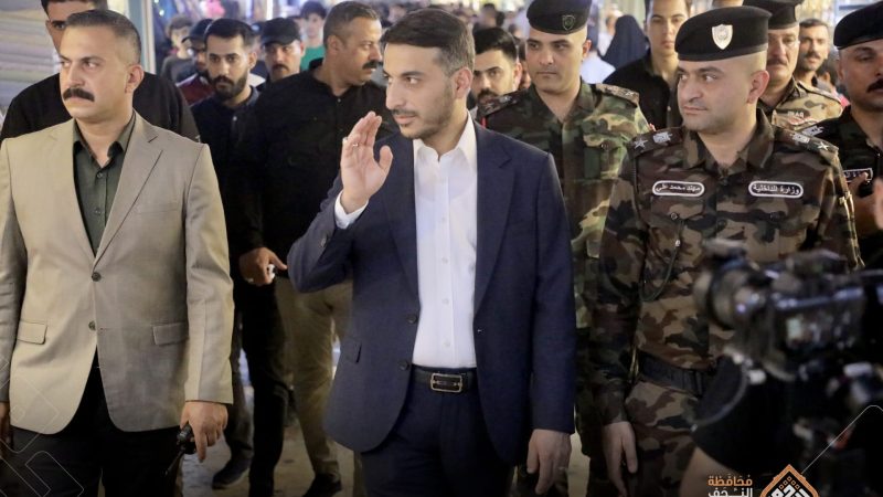 جولة ميدانية.. المحافظ يتفقد المدينة القديمة وشارع الروان ويلتقي المواطنين