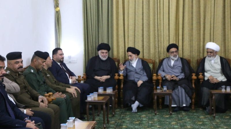 سماحة السيد القائد مقتدى الصدر(اعزة الله)في زيارة الى السيد صدر الدين القبنجي