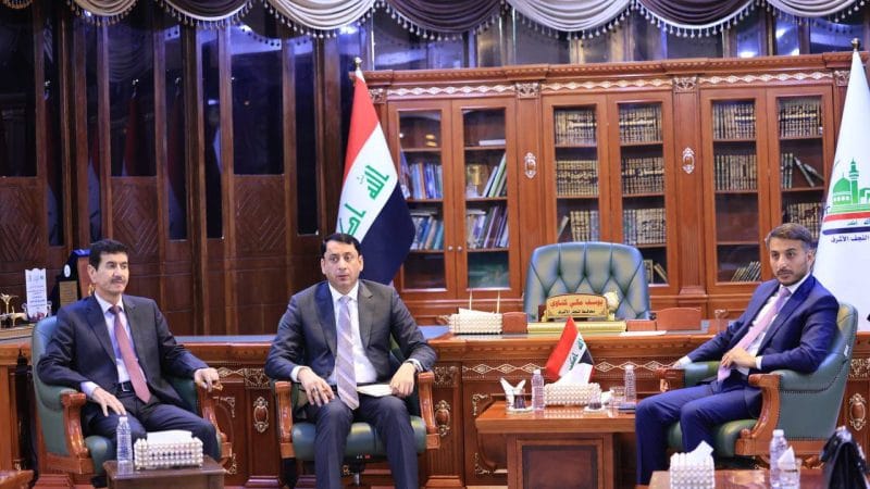 محافظ النجف الاشرف يستقبل امين عام مجلس الوزراء     حميد الغزي في مبنى ديوان المحافظة