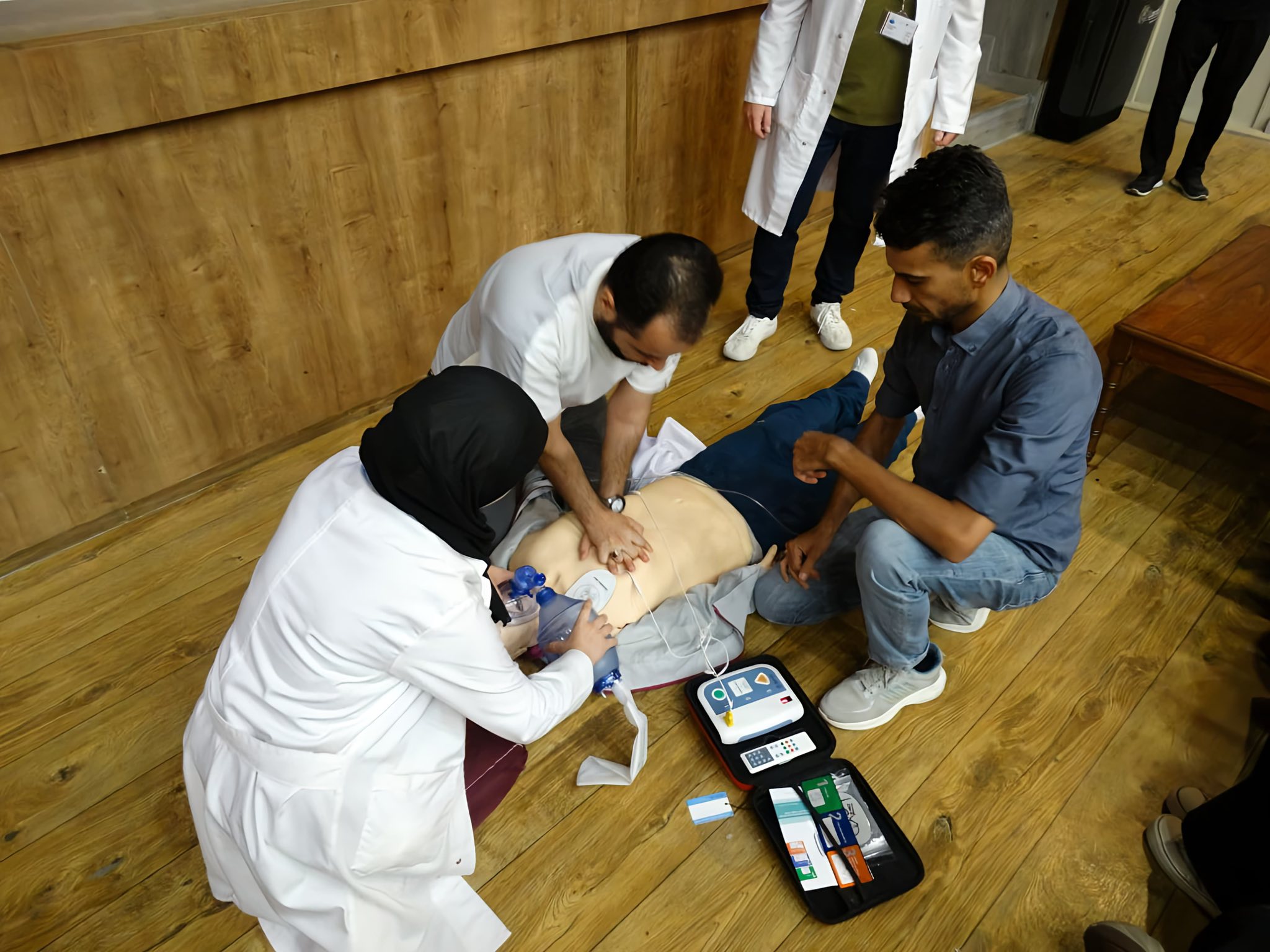 ورشة علمية لتدريب المتطوعين على الإسعافات الفورية