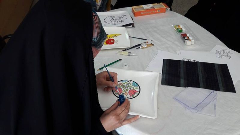 دورة فنية في النجف حول  السيراميك