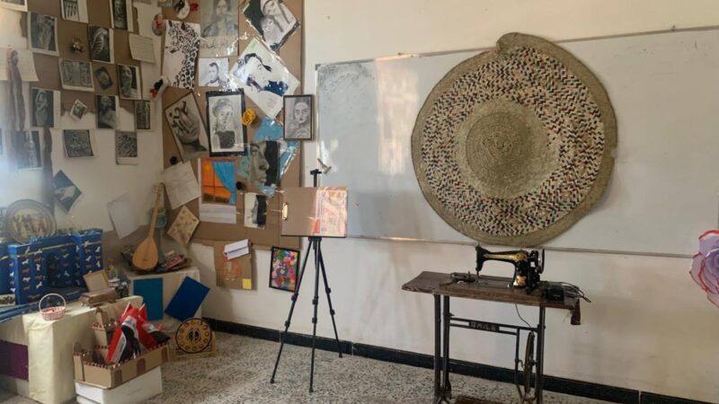 حين يلتقي الإبداع بالتفوّق.. إعدادية سيد الجنوب للبنات تفتتح معرضاً فنياً وتكرّم المتفوقات