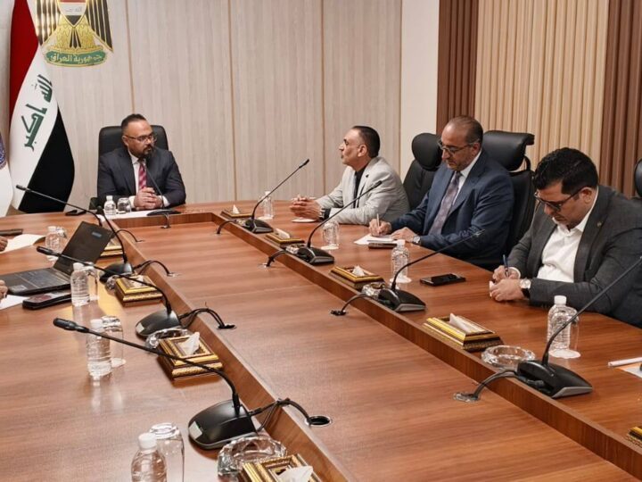 اللجنة الإعلامية العليا تؤكد مركزية الإعلام الحكومي في دعم الأداء التنفيذي… والنجف الأشرف نموذجاً متميزاً على مستوى المحافظات