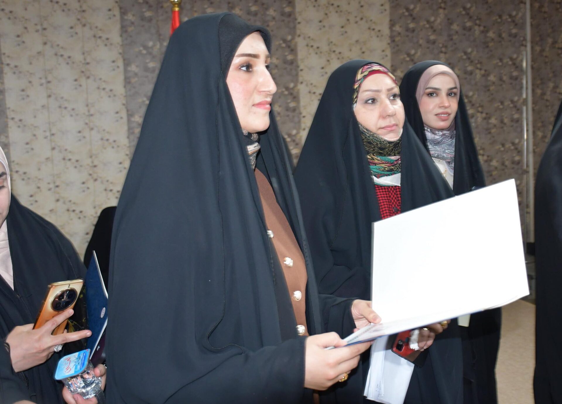 تربية النجف الأشرف تحتفي بيوم المرأة العالمي وتكرّم كوكبة من موظفاتها المتميزات