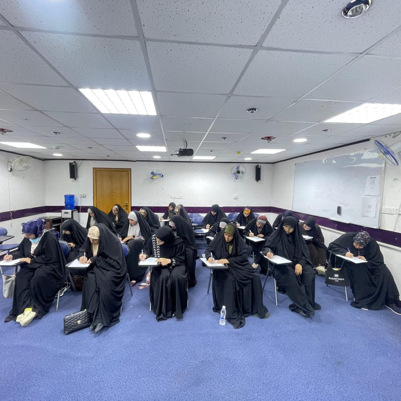 شعبة شؤون المرأة وحقوق الإنسان في صحة النجف تختتم دورة تدريبية لدعم الناجيات من العنف